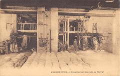 Aigues-Mortes - L'Ensachement Des Sels Au Perrier -
																					30220 Aigues-Mortes
																			