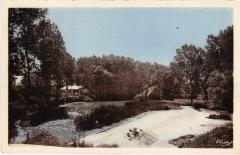 Aisy Le deversoir de La Forge France -
													89 Yonne
												