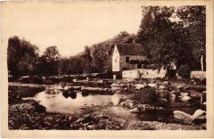Avallon Route de Pontaubert,la Vallee du Cousin France à Avallon