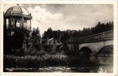 L'Isle-Sur-Serein Le Pavilon France à L'Isle-sur-Serein