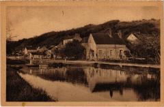 Mailly-la-Ville Le Canal du Nivernais et l'Ecluse France -
																					89270 Mailly-la-Ville
																			