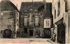 Noyers-sur-Serein L'Hotel de Ville France à Noyers
