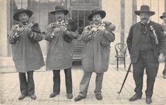 Les Gas Du Berry - Cornemuseux -
													18 Cher
												