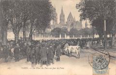 Caen - La Place Du Parc Un Jour De Foire à Caen