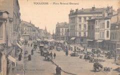 Toulouse - Place Arnaud Bernard à Toulouse