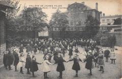 Valenciennes - College De Jeunes Filles - Cour D'Honneur -
																					59300 Valenciennes
																			