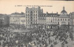 Brest - Le Champ De Bataille Pendant La Musique à Brest