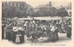 Scene De Marche A Concarneau - L'Attrait Des Chiffons à Concarneau