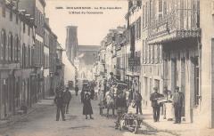 Douarnenez - La Rue Jean Bart - L'Hotel Du Commerce à Douarnenez