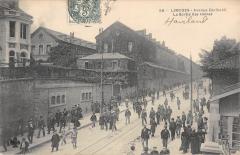Limoges - Avenue Garibaldi - La Sortie Des Usines à Limoges