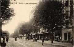 Rue des Pyrénées à Paris 20e