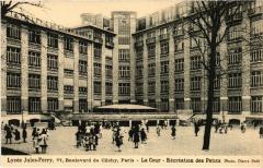 Paris 9e 77, Bd de Clichy Lycée Jules-Ferry à Paris 9e