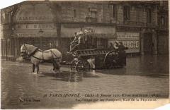 Inondations 1910 Paris Rue de la Pépiniere Sauvetage pompiers