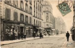 Carte postale ancienne Rue des Entrepreneurs
                                                                     à Paris 15e
                                