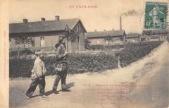 Au Pays Noir - Mineur Se Rendant A La Mine -
													62 Pas de Calais
												