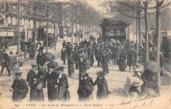 Paris - La Sortie Du Metropolitain - Porte Maillot -
																					75000 Paris
																			