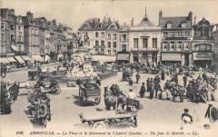 Abbeville - Place Et Monument Courbet - Un Jour De Marche à Abbeville