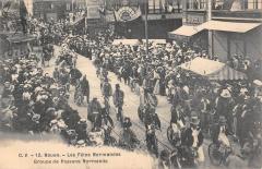Rouen - Fetes Normandes 1909 - Groupe De Paysans Normands à Rouen