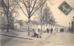 Mantes La Ville - La Place De L'Eglise à Mantes-la-Ville