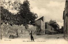 Carte postale ancienne Montmartre - Rue des Saules
																	 à Paris 18e
								