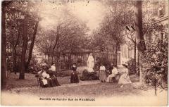Paris 9e rue Maubeuge Maison de famille -
																					75009 Paris 9e
																			