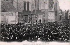 Paris Manifestations pendant les processions