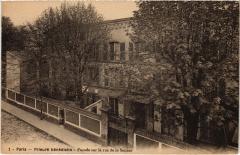Carte postale ancienne Prieuré bénédictin - Façade sur la rue de la Source
                                                                     à Paris 16e
                                