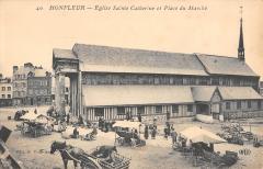 Honfleur - Eglise Sainte Catherine Et Place Du Marche à Honfleur