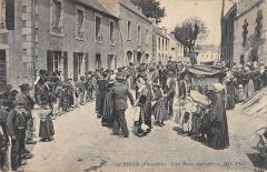 Berrien - Une Noce Dansant à Berrien