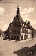 Peronne Hotel de Ville -
													80 Somme
												