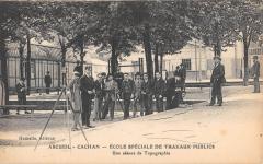 Arcueil Cachan - Ecole Speciale De Travaux Publics - Une Seance De Topogr -
																					94110 Arcueil
																			