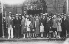 Le Mont Dore - Carte Photo - Touristes -
																					63240 Mont-Dore
																			