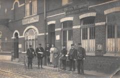 Baisieux - Carte Photo - Estaminet De La Poste - Postes - Telegraphes à Baisieux