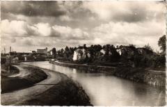 Ham le Petit Bief Ruines du chateau -
													80 Somme
												