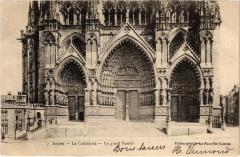 Amiens la cathedrale le grand portail à Amiens