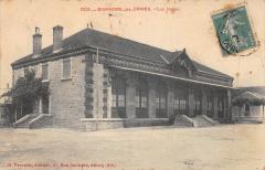 Simandre Les Ormes - Les Halles -
																					71290 Ormes
																			