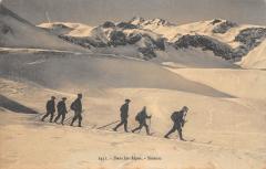 Dans Les Alpes - Skieurs