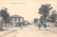 Chateaudun - La Rue D'Orleans -
																					28200 Châteaudun
																			