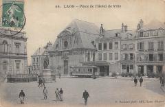 Laon - Place De L'Hotel De Ville -
																					02000 Laon
																			