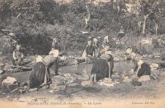 Plougastel Daoulas - Un Lavoir -
																					29470 Plougastel-Daoulas
																			