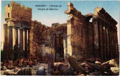 Baalbeck Temple de Bacchus entree Lebanon