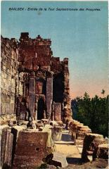 Baalbeck entree de la Tour Septentrionale Lebanon -
													03 Allier
												