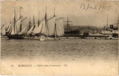 Marseille Voiliers dans l'avant port à Marseille