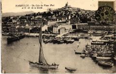 Marseille un coin du vieux port à Marseille