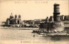 Marseille Fort Saint-Jean et Cathedrale à Marseille