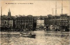 Marseille le port et la Mairie -
																					13000 Marseille
																			