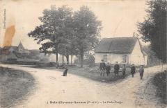 Roinville Sous Auneau - La Croix Rouge -
																					28700 Oinville-sous-Auneau
																			