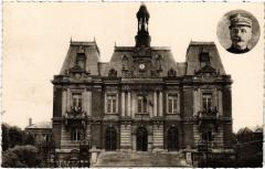 Doullens Hotel de Ville à Doullens