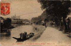 Amiens une vue prise du Chemin de Halage à Amiens