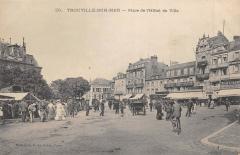 Trouville Sur Mer - Place De L'Hotel De Ville -
																					14360 Trouville-sur-Mer
																			